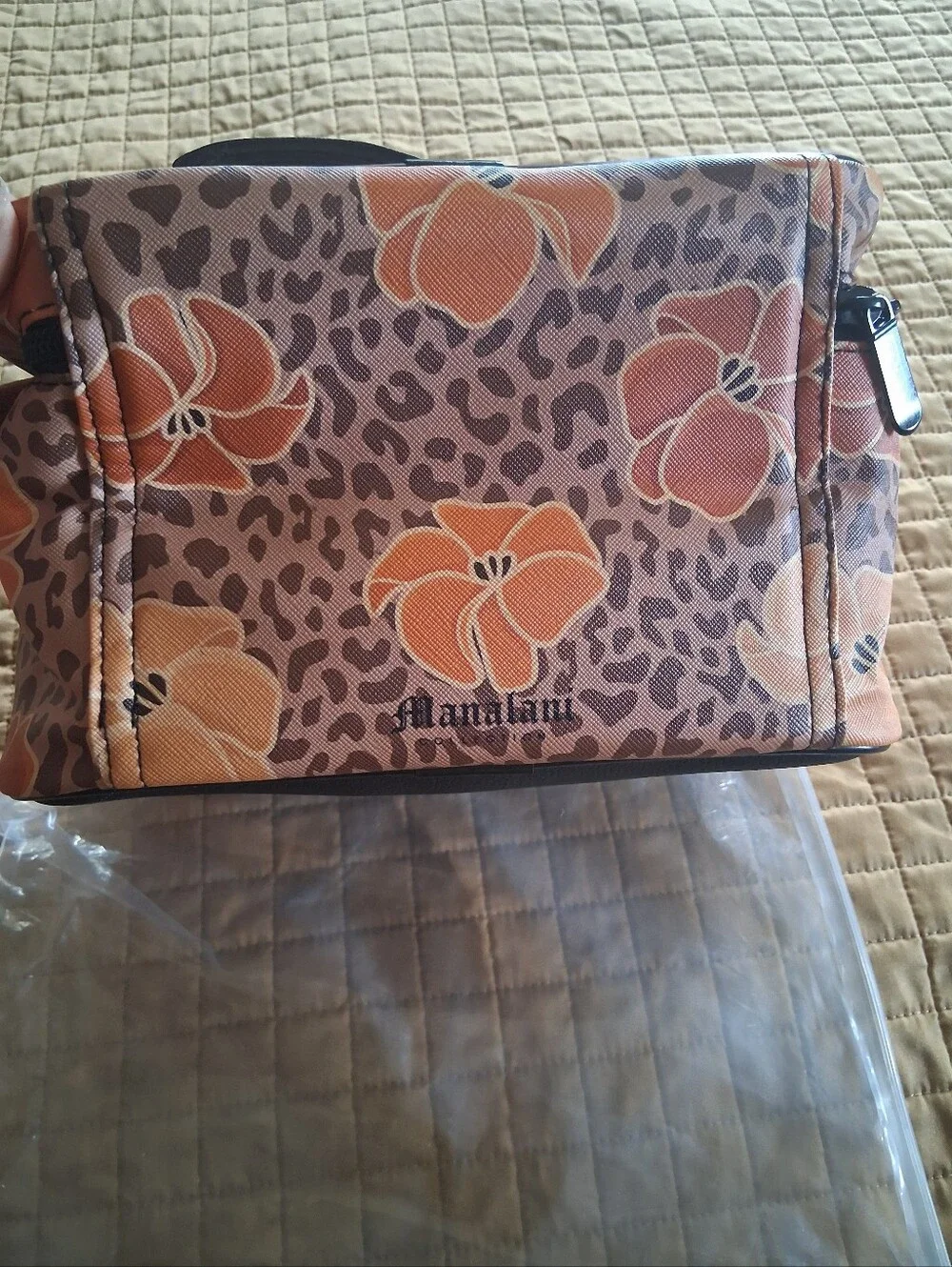 MANALANI NEW LEOPARD PUAKENIKENI BEAUTIFUL COSMETIC BAG W/HOLDER STRAPS INSIDE!